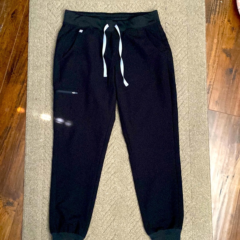 Figs joggers black